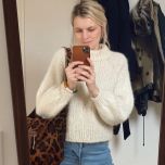 Breipakket PetiteKnit - LOUISIANA SWEATER  - met label en patroon NL - Sandnes Garn Borstet Alpakka bij de Breiboerderij                            