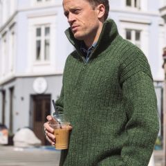 Breipakket TARJEI Sweater  Sandnes Garn  - Tynn Peer Gynt - patroon in engels