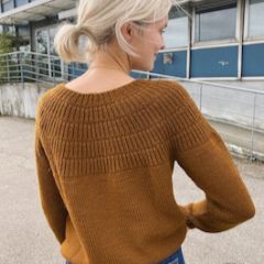 Anker's Sweater PetiteKnit bij de Breiboerderij                            
