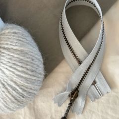 Rits / Zipper YKK 23 cm - Sea Foam - met label PetiteKnit bij de Breiboerderij                            