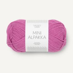 Sandnes Garn Mini Alpakka (4628) Magenta bij de Breiboerderij                             