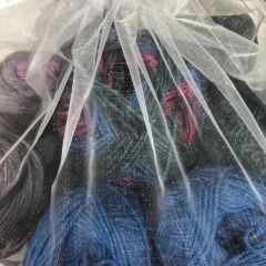 Socktober - Sokkenwol - verrassingspakket - 4 paar sokken - 3 merken bij de Breiboerderij                            