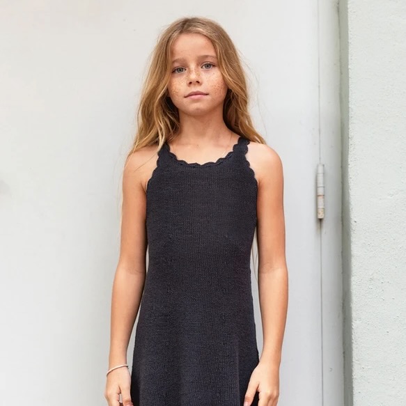 Breipakket LINNEA DRESS - Collectie 2405 Sandnes Garn - Tynn Line