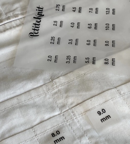 PetiteKnit - Knitter's Needle Case - Wisselbare Naalden - met GRATIS opstrijklabels met maten - Afbeelding 5