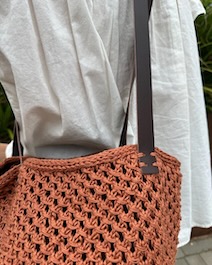 PetiteKnit - Leren Banden - leather strap (donker) - 94 x 2 cm (2 stuks) - French Market Bag - Afbeelding 4
