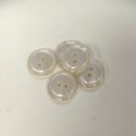 Knoopje offwhite met glans en rand - 15 mm - per 5 stuks