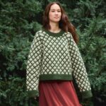 Enkel Patroon Sandnes Garn Collectie 2511 - Christmas Tree Sweater - papieruitgave